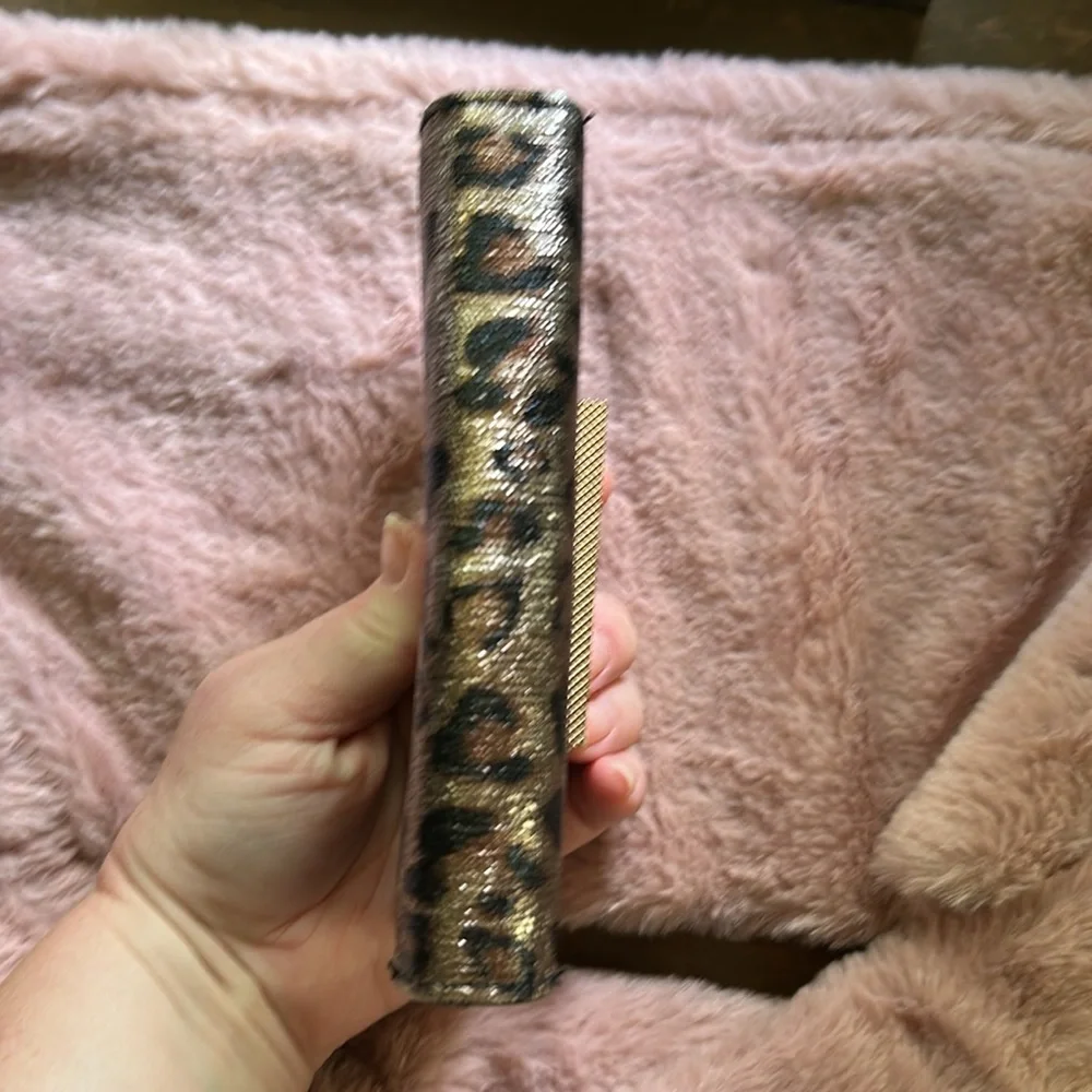 Tahari Metallic Leopard Print Wallet - Picture 11 of 11